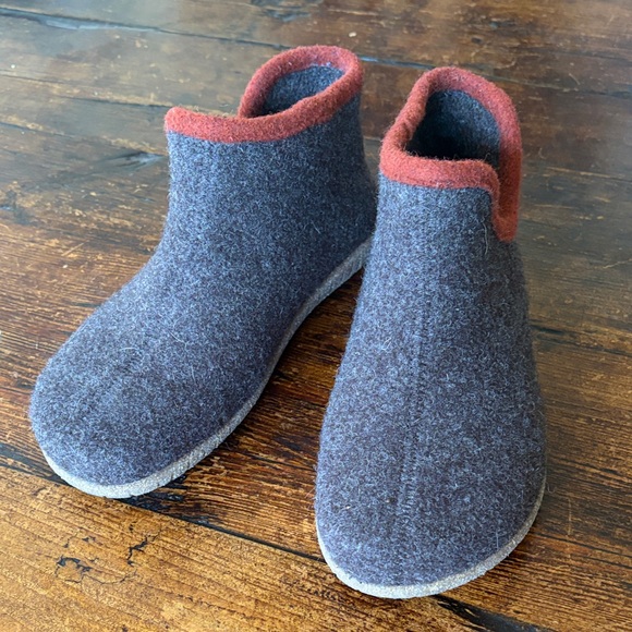 Shoes - Taos Woolside Slippers